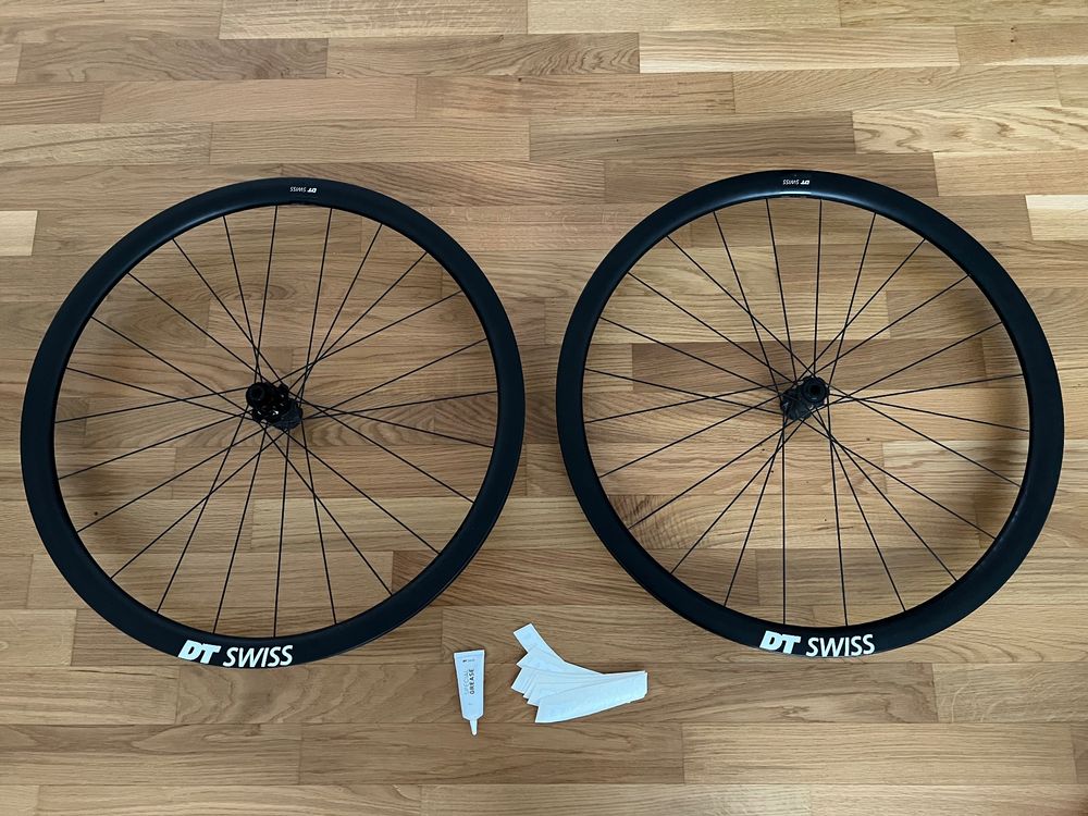 DT Swiss VR PRC 1400 Spline Laufrad - Hochwertiges Carbon Laufrad Für Gravelbikes