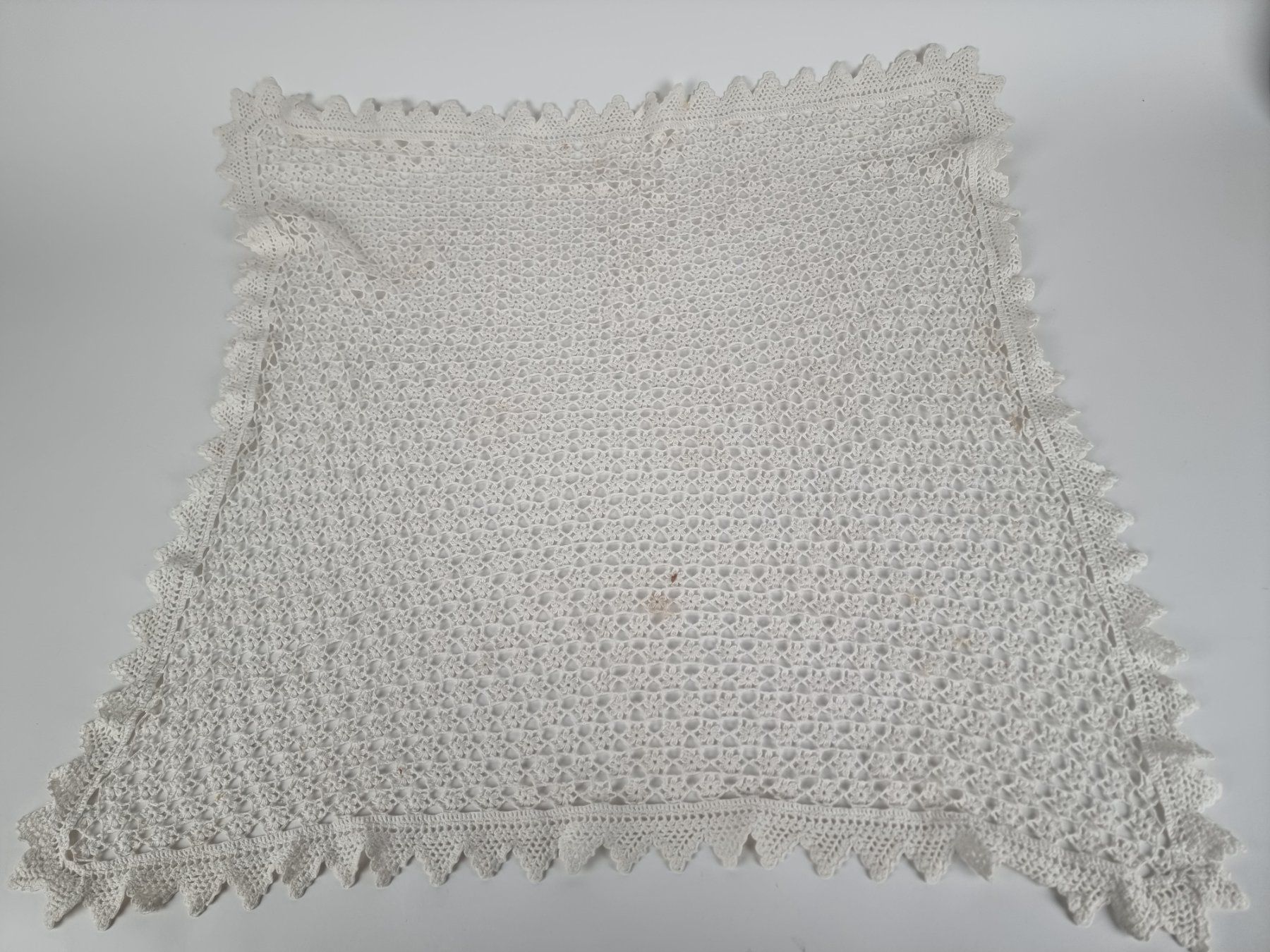 Sonstige Tischwäsche: Tischdecke weiss – Gebraucht aus Urtenen-Schönbühl von Restwert_Schoenbuehl