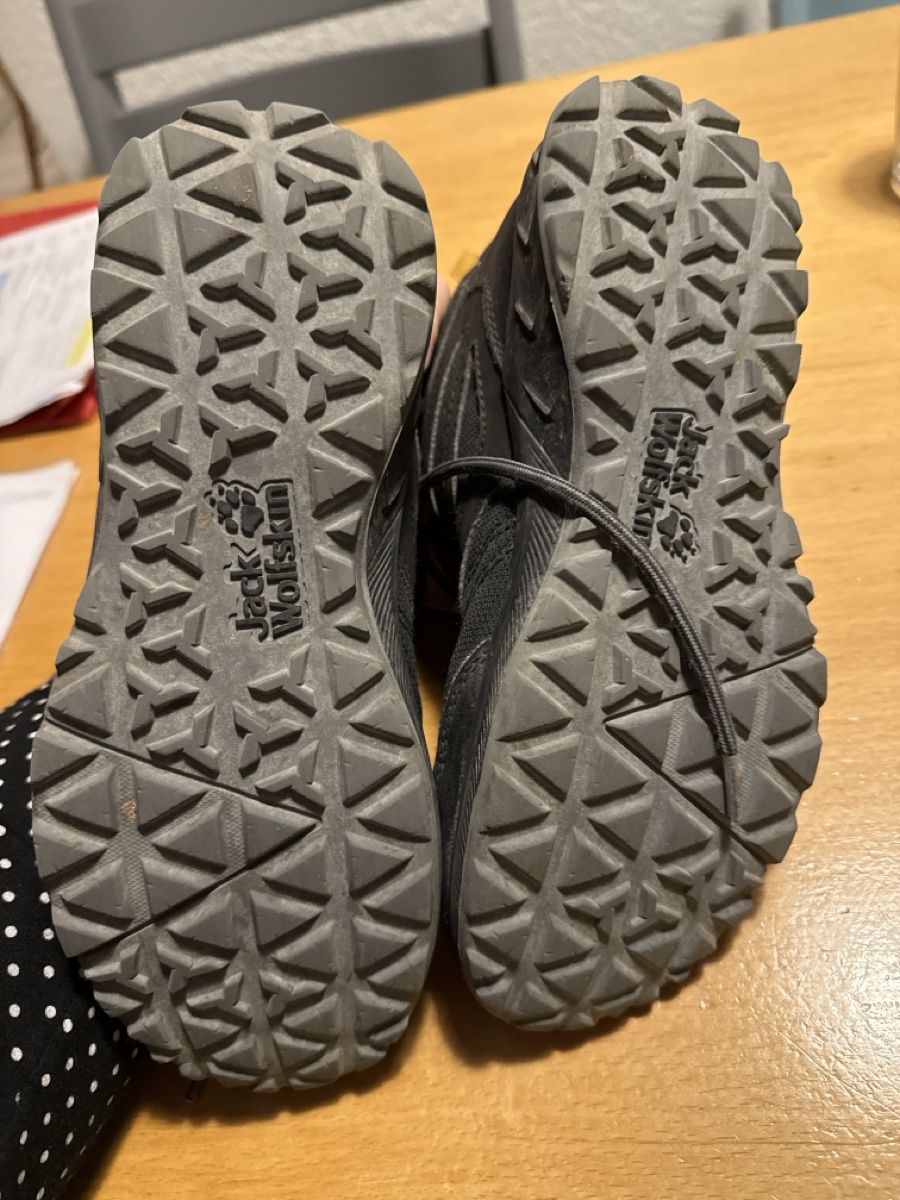 Jack Wolfskin Scarpe da uomo: Jack Wolfskin Kinder Wanderschuhe, Grösse 35, Schwarz – Usato da Flüh venduto da domiri 1