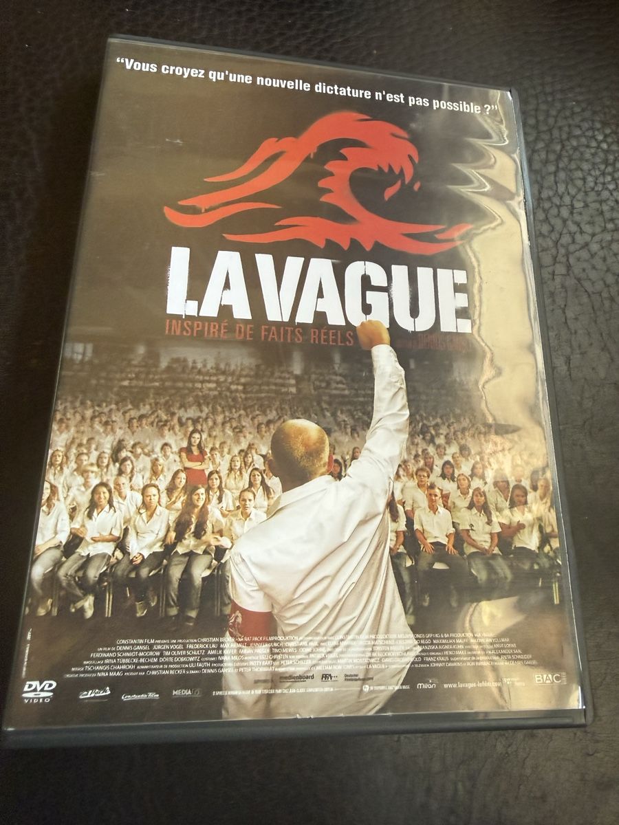 Tous les DVDs: La Vague  – D'occasion à Troinex par grigri2020