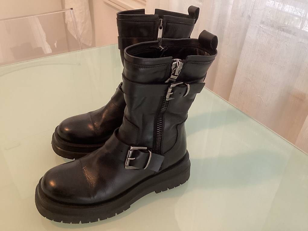 Damenschuhe: Bikers – Gebraucht aus Minusio von dan_q7sp 1