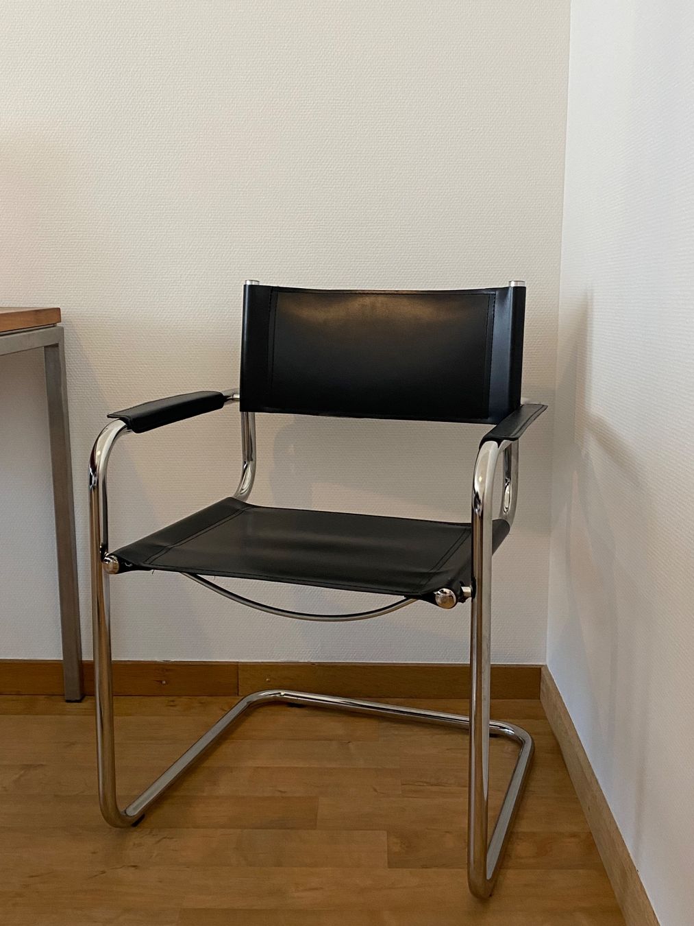 Stühle: Freischwinger schwarz - 3 Stk. – Gebraucht aus Lenzburg von juulees 6