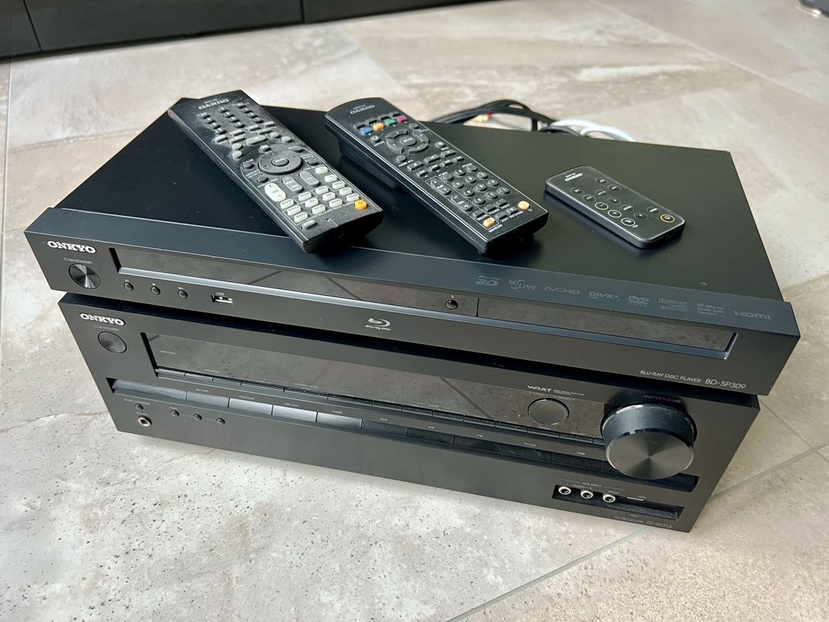 Bose Home Cinema: Bose Heimkino System mit Onkyo Receiver und Blu-Ray Player – Usato da Ermatingen venduto da mydushi 2