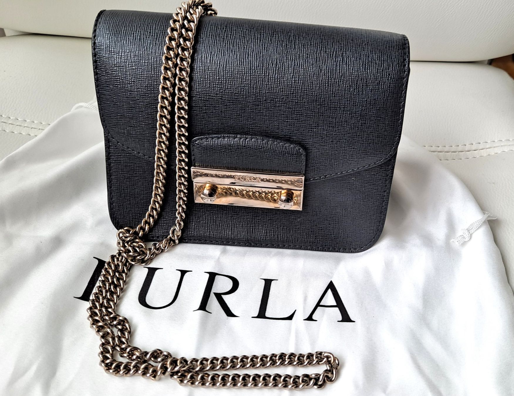Furla Borse da donna: Furla Ledertasche Crossbody Metropolis s – Usato da Liestal venduto da Mas-Y-Mas