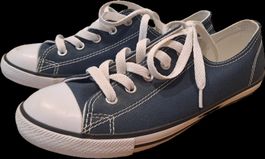 Grau/blaue Converse All Star Schuhe