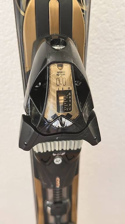 Sci: Elan Black Magic Ski 160 cm inkl. Bindung – Usato da Bettlach venduto da BestNicePrice 1