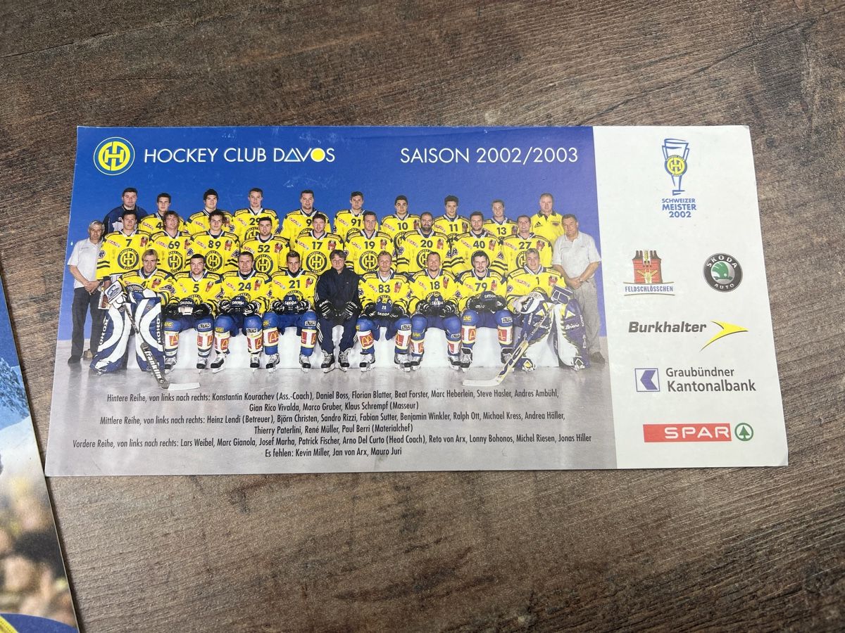 Documenti: HC Davos Manschaftsbild Matchprogramme 2002/03 – Usato da Hallau venduto da R.R.91 3