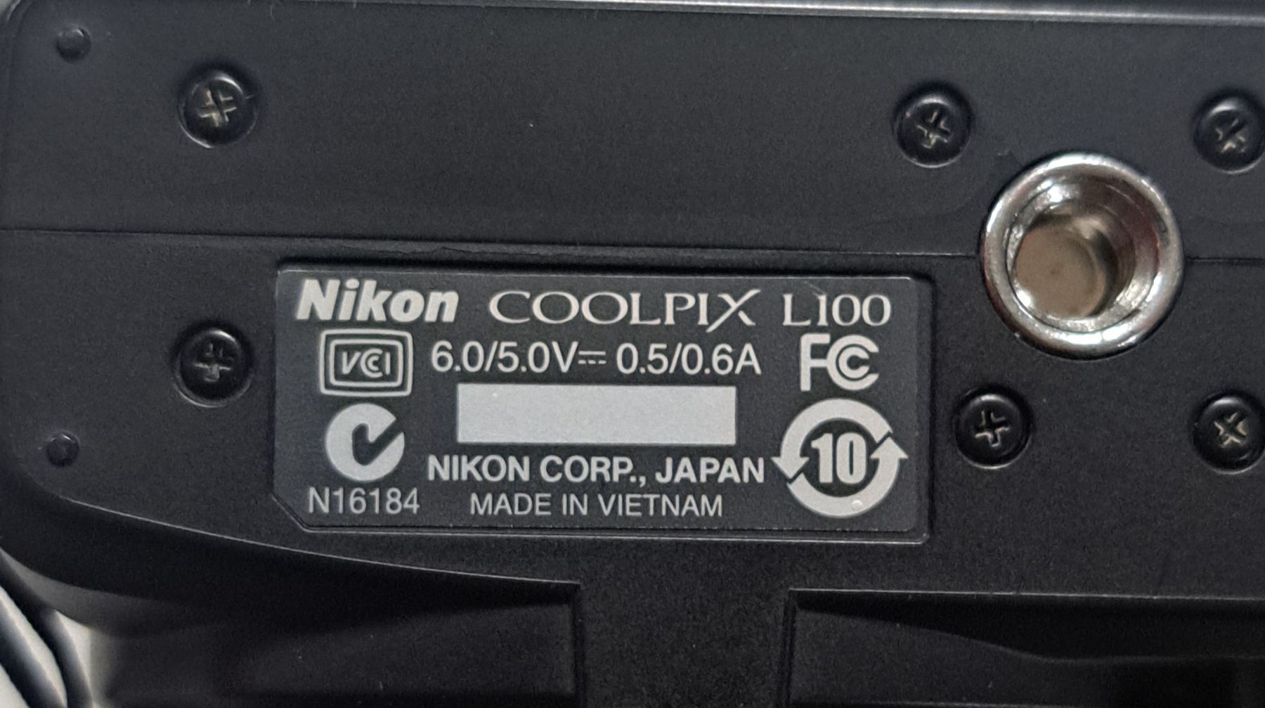 Coolpix Fotocamera: Nikon Digital Kamera COOLPIX L100 – Usato da Biel/Bienne venduto da Sasha4u 2