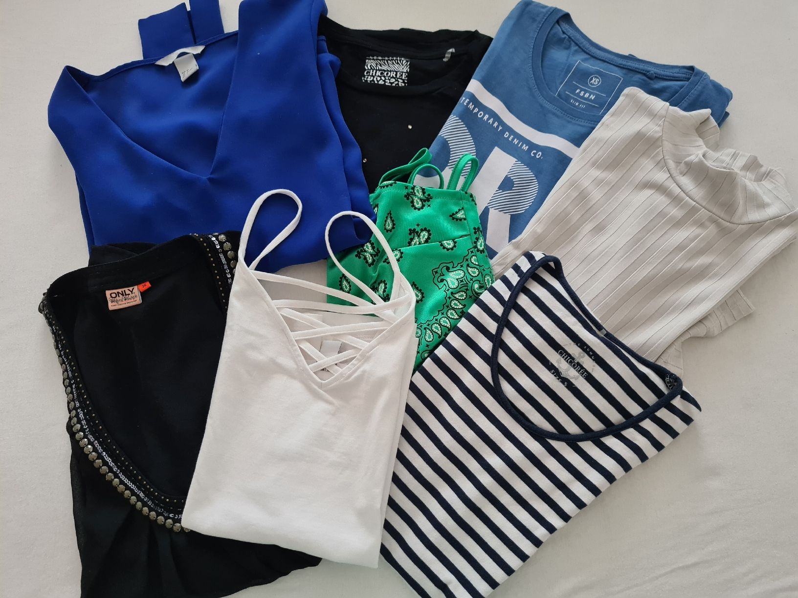 T-Shirts: 8 Sommer Oberteile Gr. S – Gebraucht aus Steinen von turbogeiss99