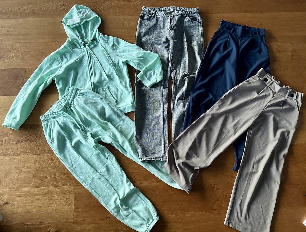 Lotti di vestiti: Kleiderpaket Gr.S – Usato da Neukirch (Egnach) venduto da JTSilvana 2