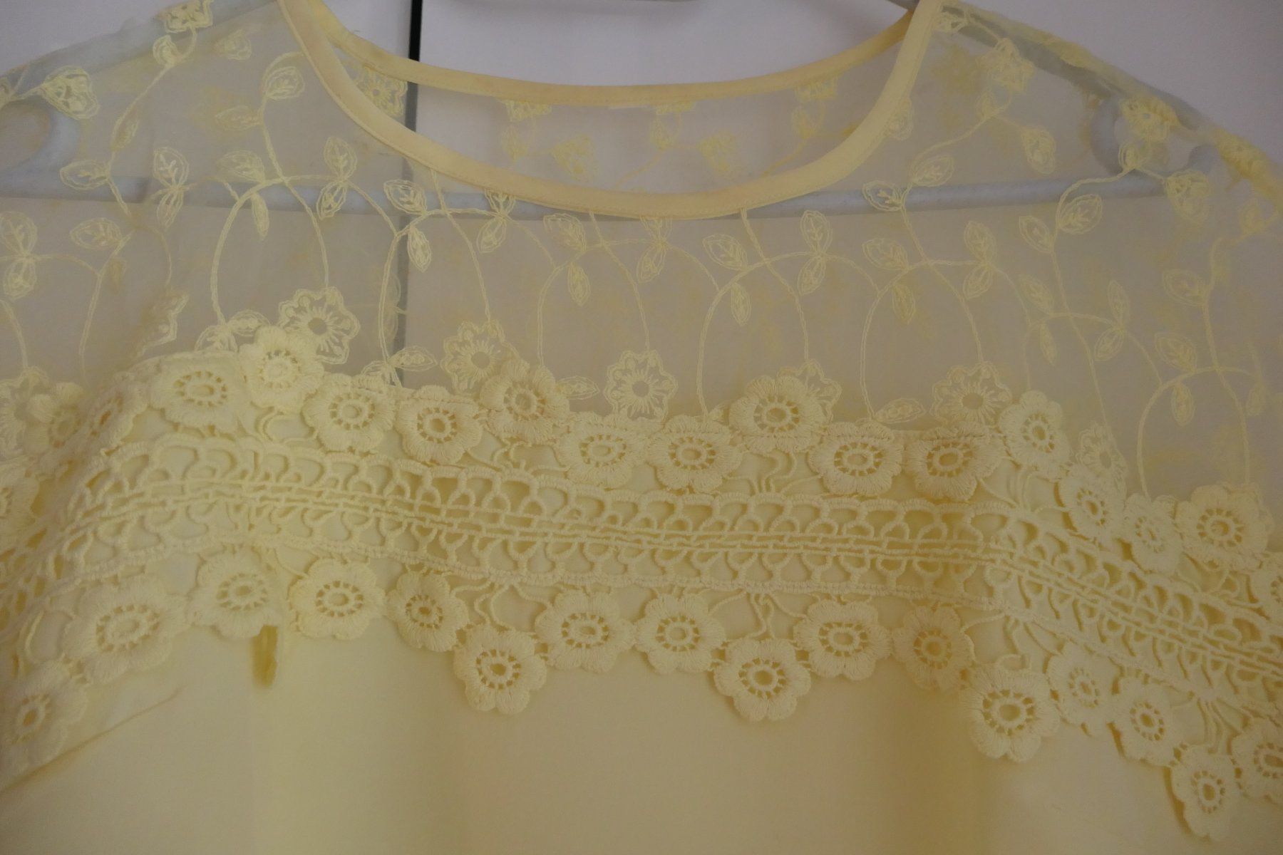 T-shirts: Damenshirt gelb Grösse 38 - NEU – Neuf (Voir description) à Eschenbach LU par Orchi 1