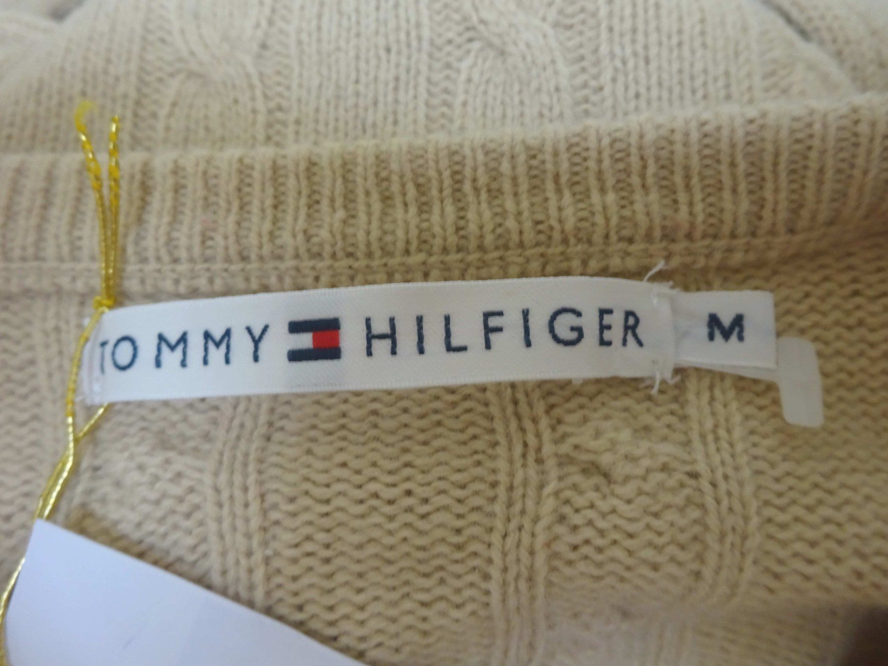 Tommy Hilfiger Maglioni & Felpe: Tommy Hilfiger - Neuer Pullover mit Cashmere - Grösse M – Nuovo e nell'imballaggio originale da Zofingen venduto da Justizia_01 4