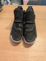 Baskets Jordan noires homme taille 45 bon état