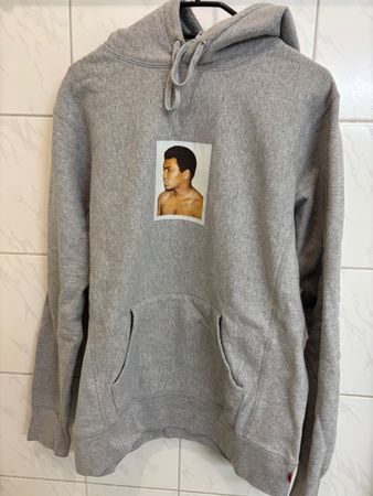 Supreme Pullover