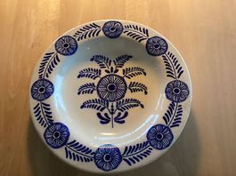 Plat en porcelaine