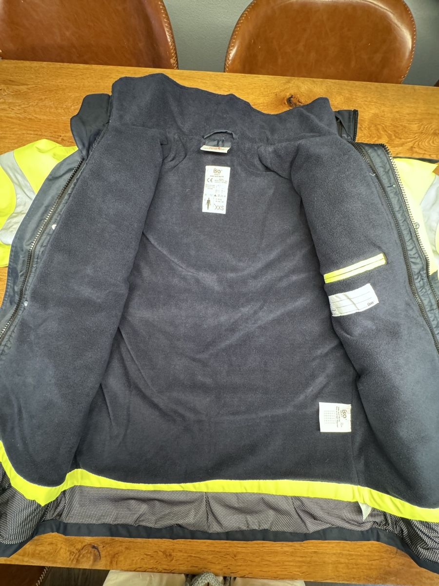 Jacken: Warnschutzjacke Samariter Grösse S  – Gebraucht aus Niederbüren von Oetschli 1