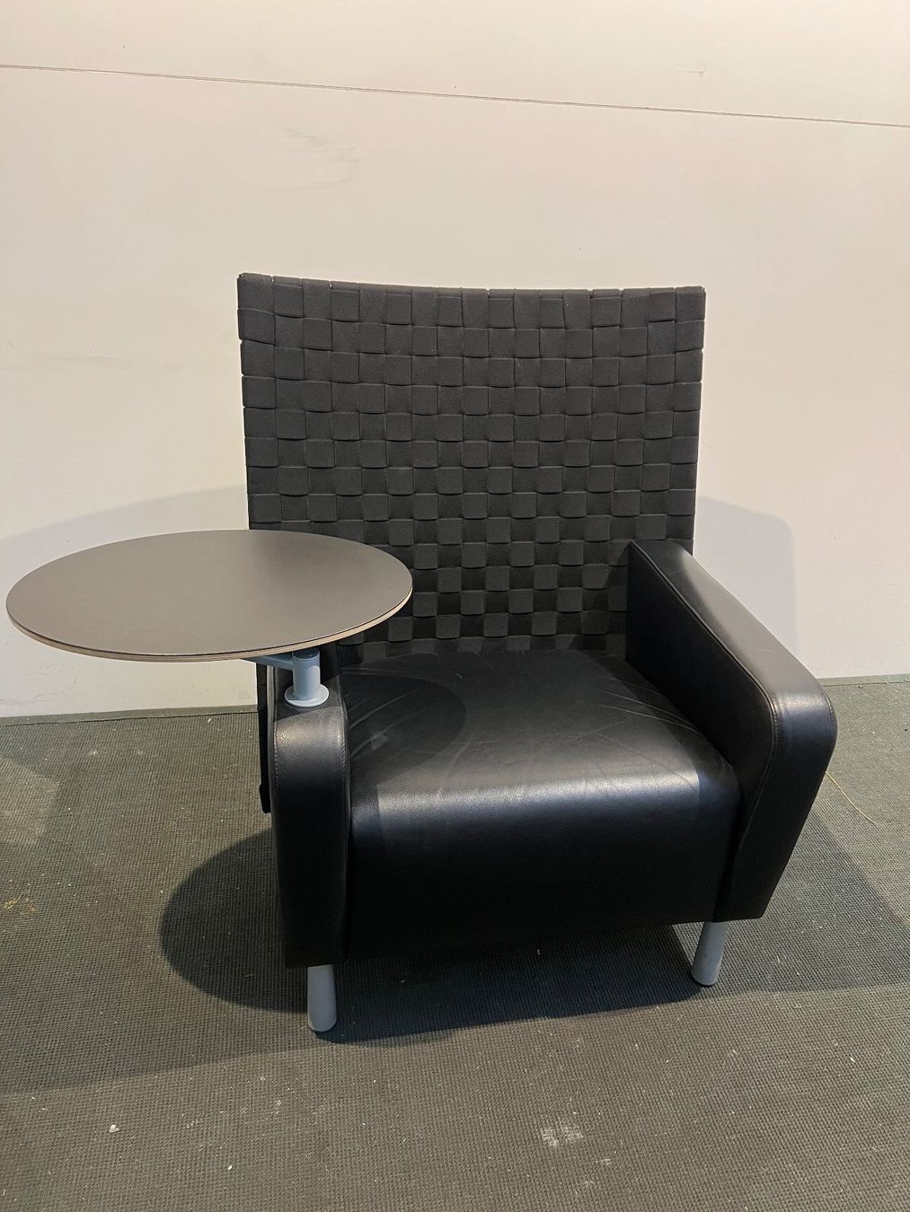Dietiker Poltrone: 032 Designer Webb Lounge Sessel DIETIKER – Usato da Wangen an der Aare venduto da TBYN 2