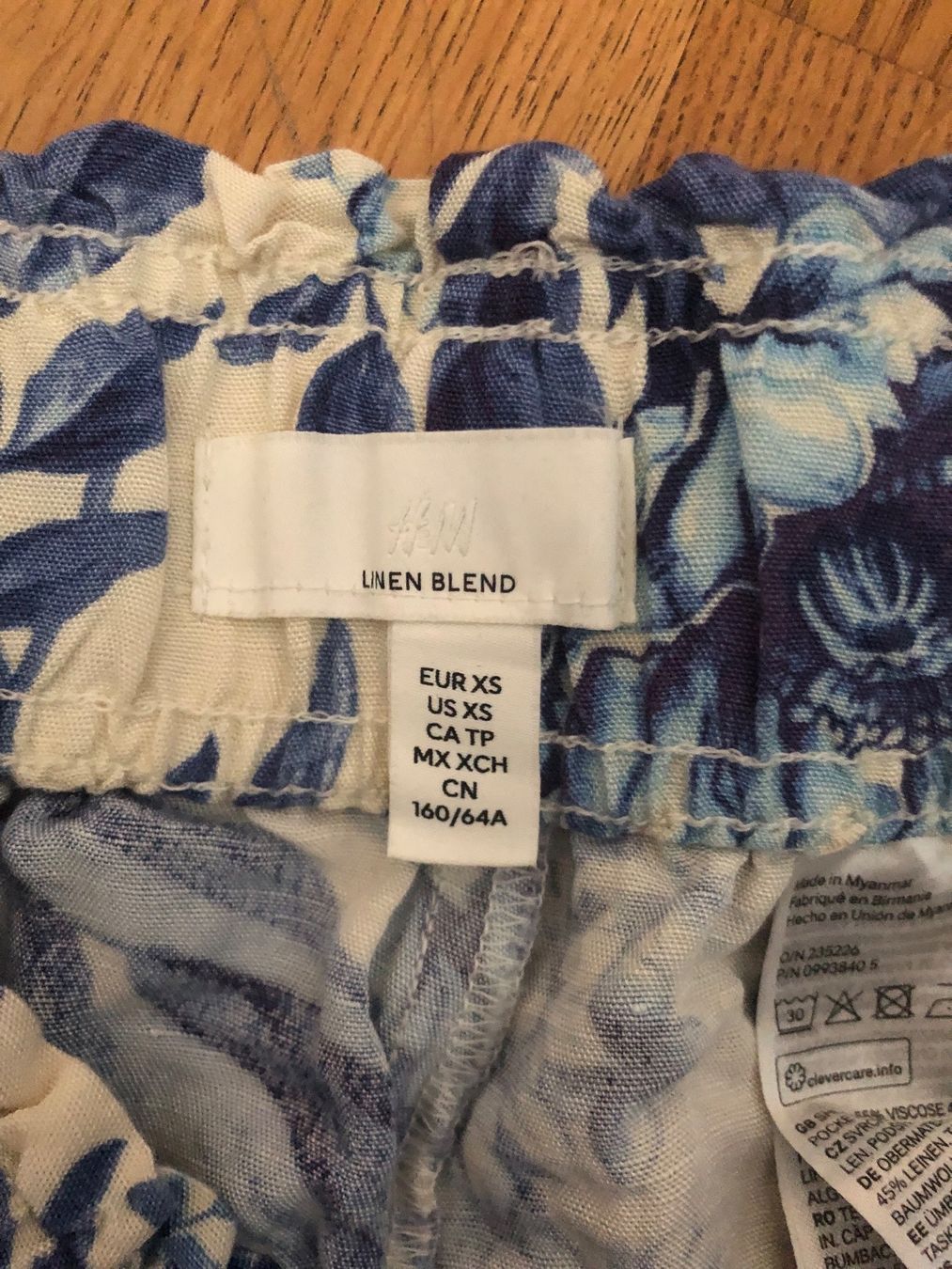H&M Pantaloni: SHORTS H&M XS – Usato da Wattwil venduto da jopara 1