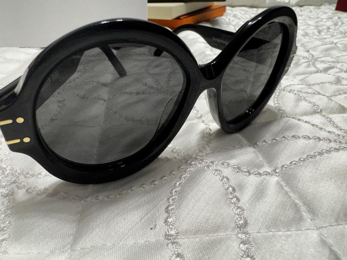 Dior Occhiali & Lenti: Original Dior Sonnenbrille, schwarz – Nuovo e nell'imballaggio originale da Birmenstorf AG venduto da aon_2hr9 3