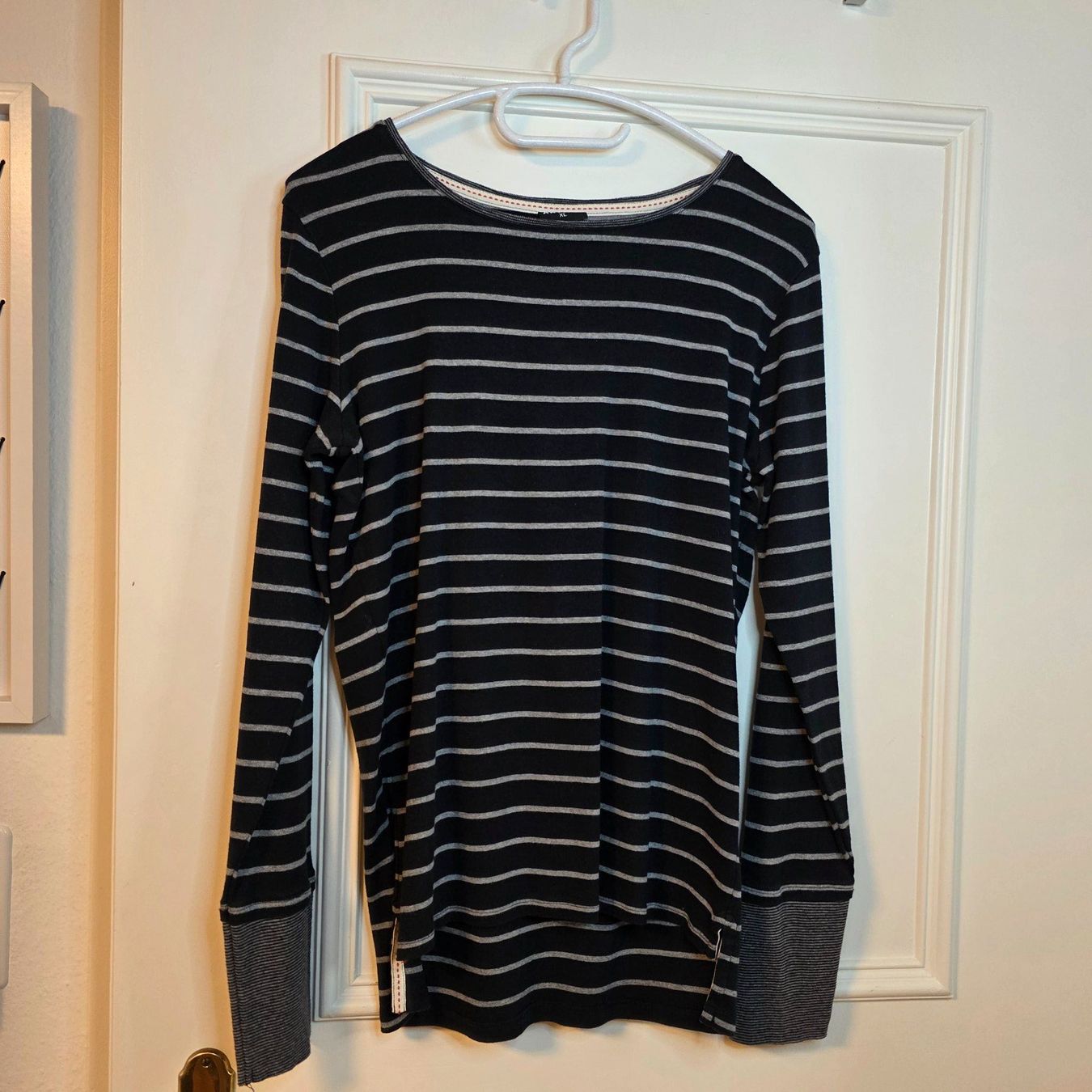 Pullover & Sweatshirts: Artime Langarmshirt gestreift  Gr. 38/40  weich – Gebraucht aus Wald ZH von CapLux 8