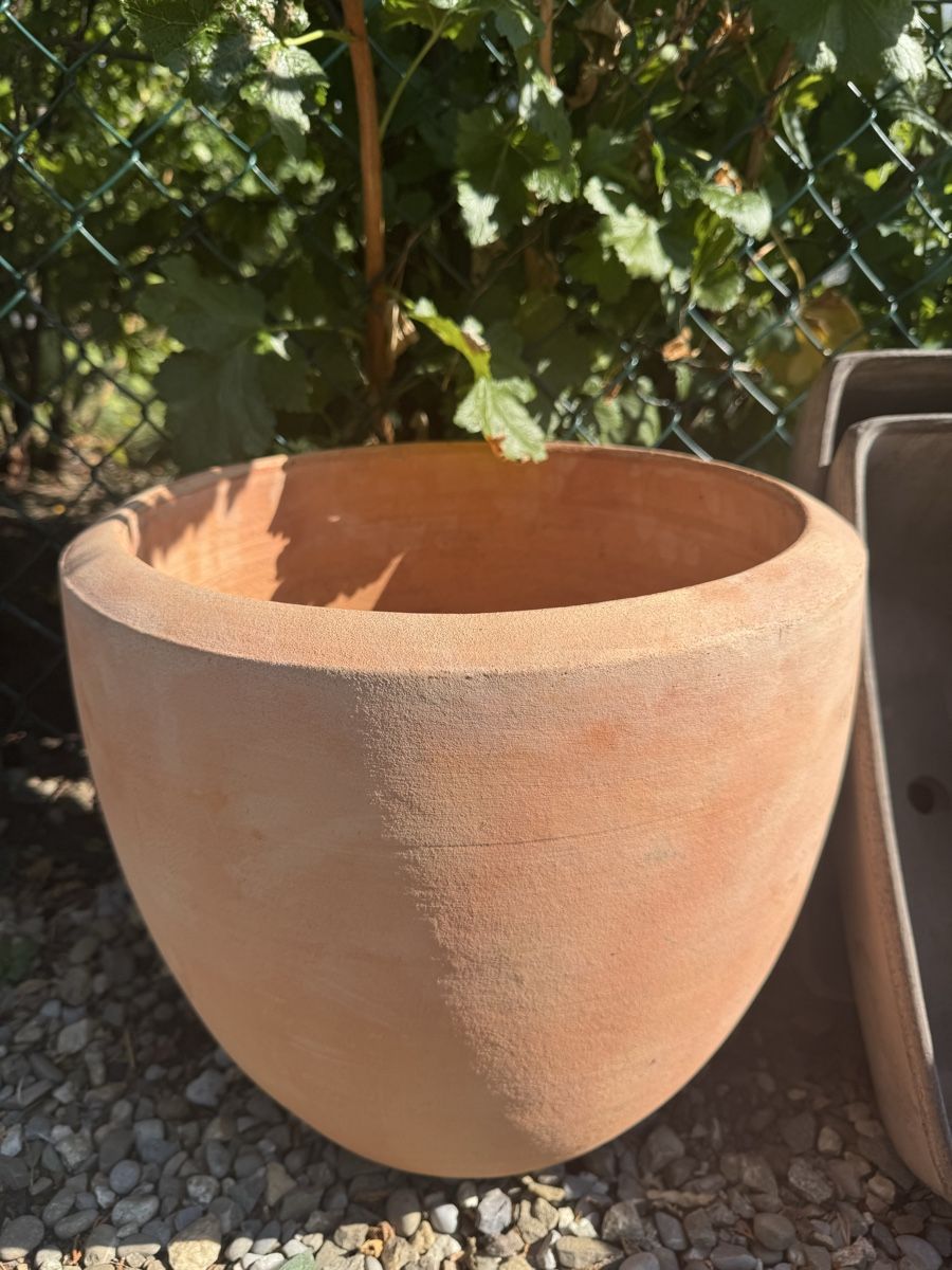 Vasi per fiori: Antiker Blumentopf aus Ton in Orange – Usato da Buchs AG venduto da Youssra02 1