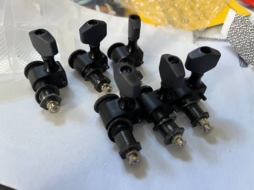 Strumenti musicali: Sperzel Locking Tuners – Usato da Wallisellen venduto da Gilaguitaz