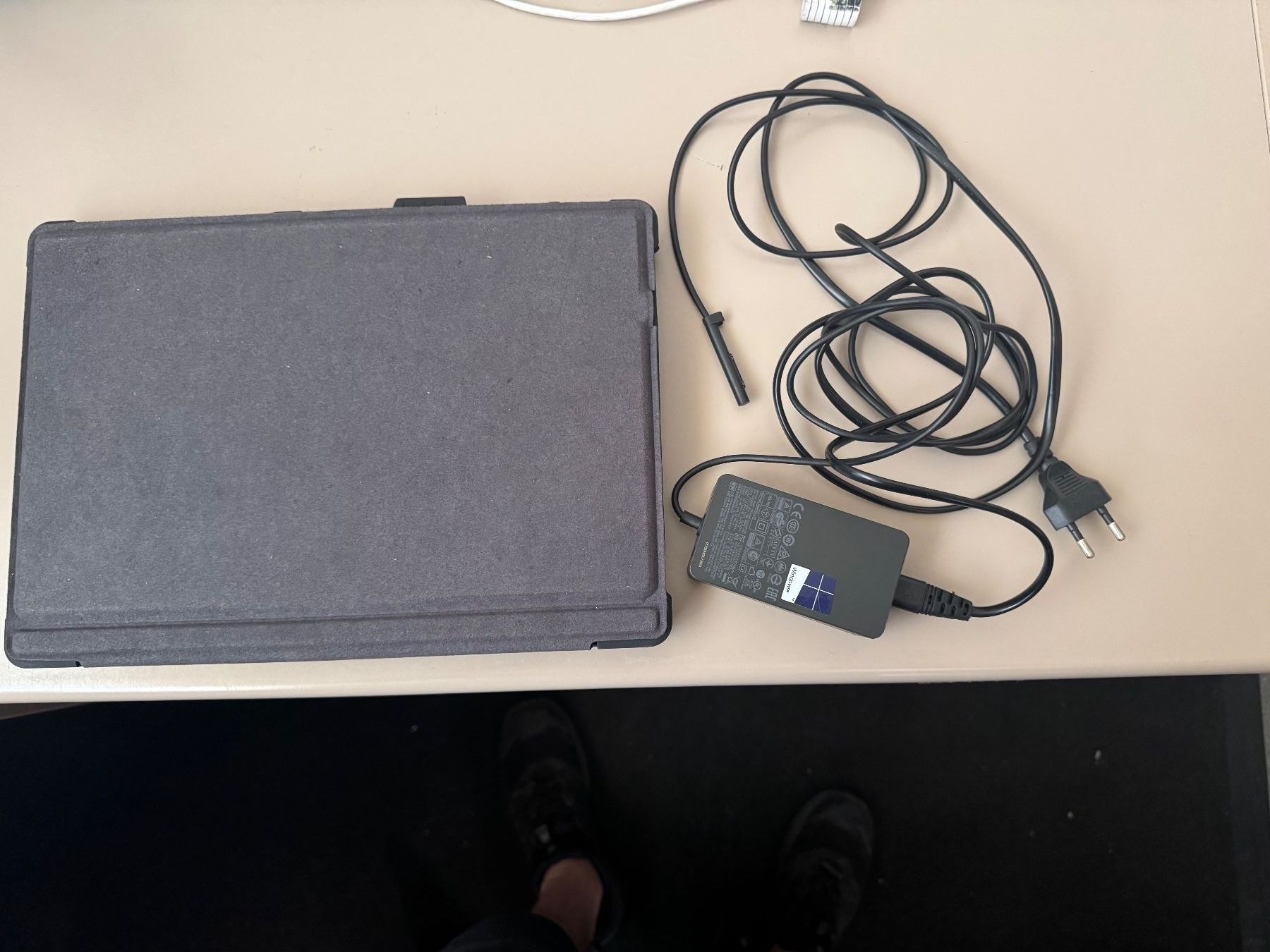 Microsoft Notebook: Microsoft Surface Laptop inkl Hülle – Usato da Oberdorf NW venduto da AndotechnicsGmbH 1