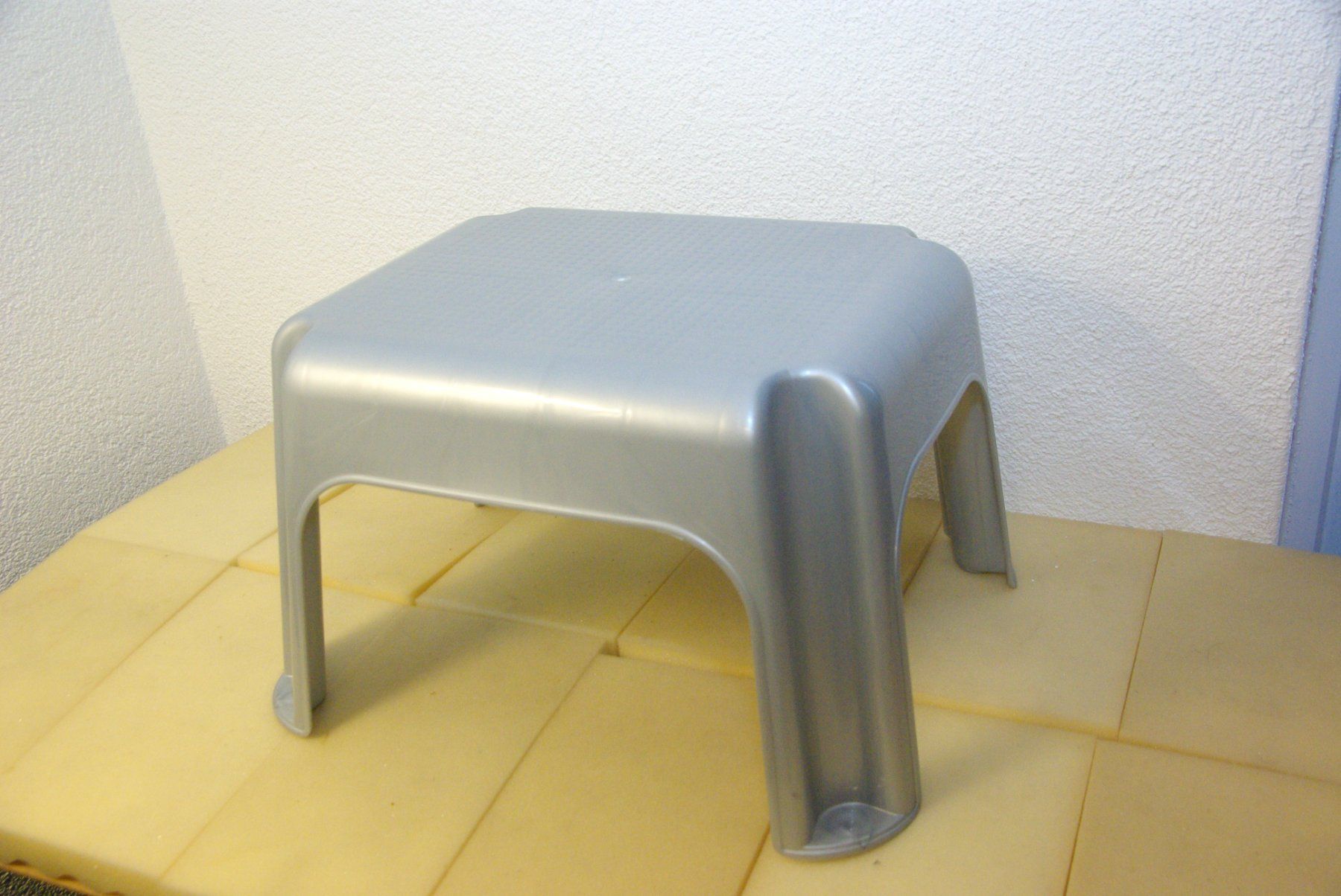 Sgabelli: Tritthocker Kunststoff - silber – Nuovo (secondo la descrizione) da Herisau venduto da Cevianer1844