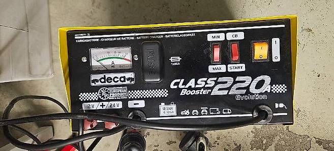 Batterie-Ladegeräte: Booster / Batterieladegerät - Deca Class Booster 220 Evoluti – Gebraucht aus Winterthur von schnech