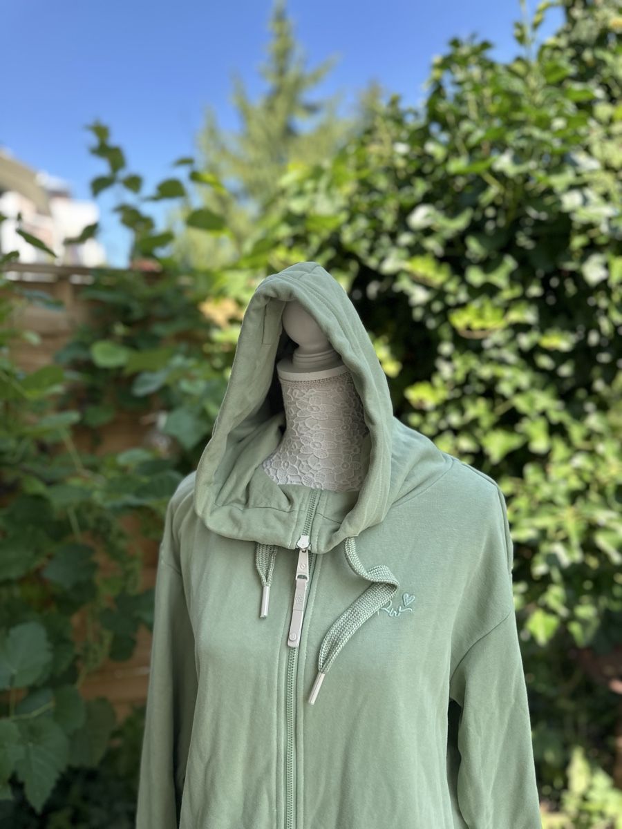 Ragwear Jacken: RAGWEAR Sweatjacke Gr. L Salbei – Gebraucht aus Baar von AlicjasWunderland 1