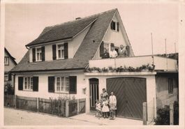 Vintage Postkarte Einfamilienhaus bei Zürich? Fotokarte