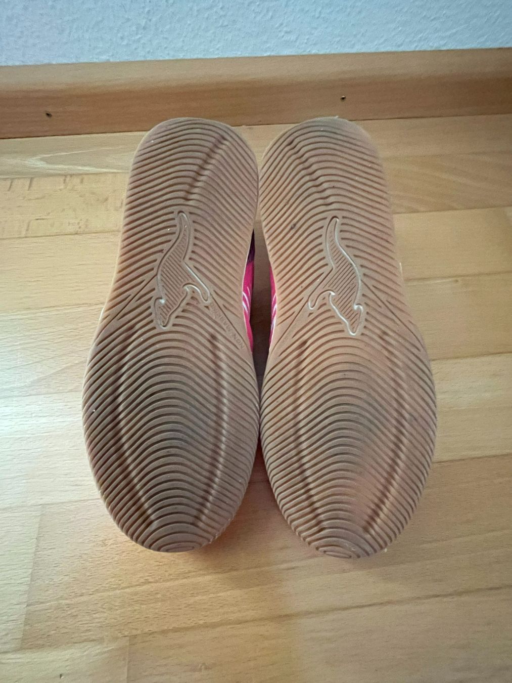 Schuhe für Mädchen: KangaROOS Hallenschuhe pink Grösse 36 – Gebraucht aus Muttenz von Juvenile33 4