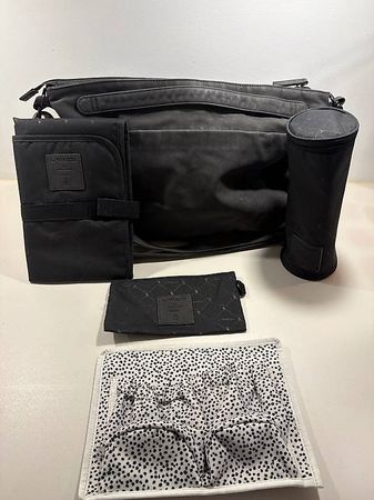 Wickeltasche Lässig mit viel Zubehör