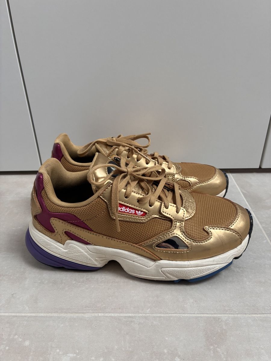 Adidas Chaussures femmes: Adidas Falcon 38 2/3 – D'occasion à Ascona par evam81