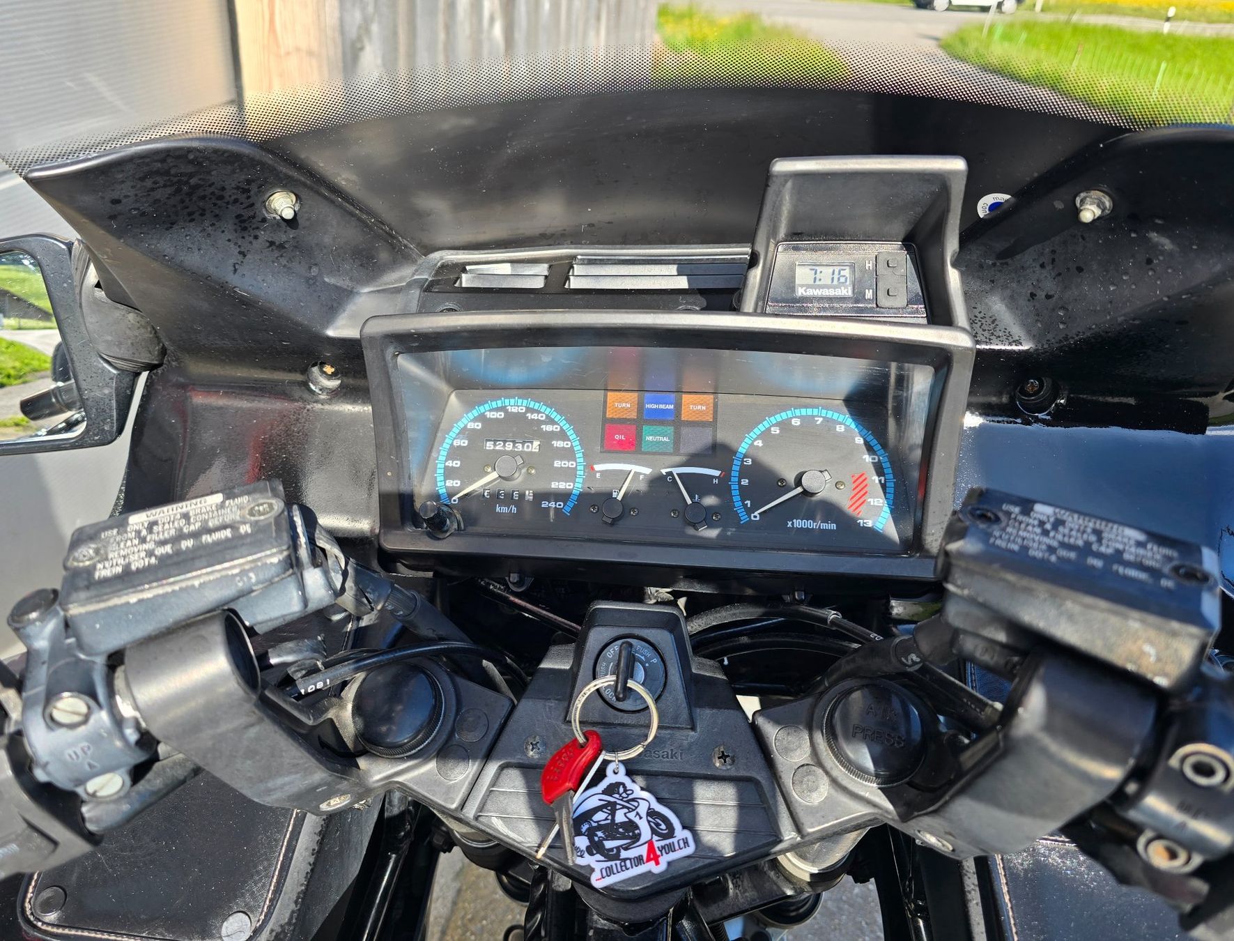 Kawasaki Strasse: Kawasaki GTR 1000 – Gebraucht aus Hauteville von Alain011111116 5