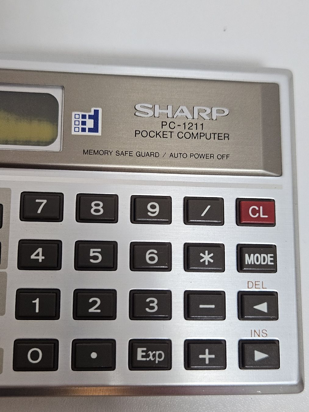Calculatrices: Sharp PC-1211 Pocket Computer mit Kassetteninterface – Rarit – D'occasion à Schlieren par Bestleo 1