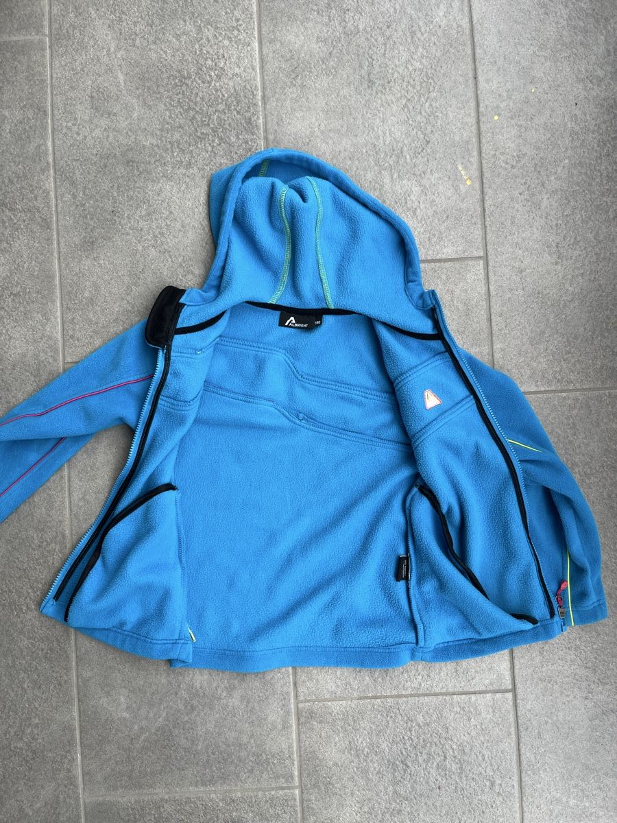 Albright Jacken & Mäntel: Fleecejacke/Faserpelz Albright 140 – Gebraucht aus Wil ZH von Wonderwoman76 3