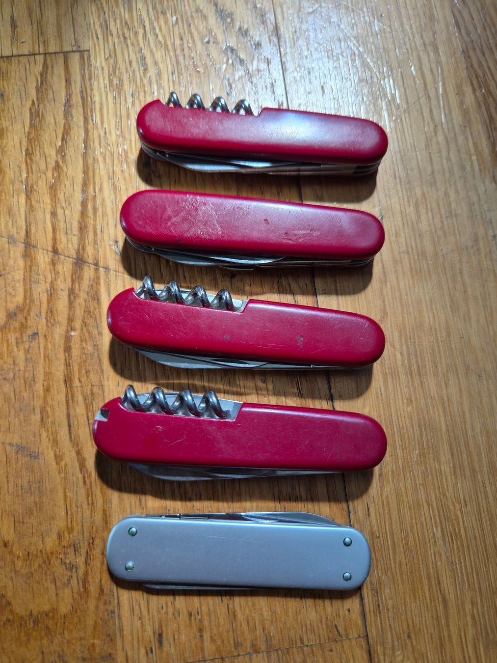 Victorinox Coltelli tascabile: Lot Sackmesser Victorinox – Usato da Zürich venduto da dekuking 1