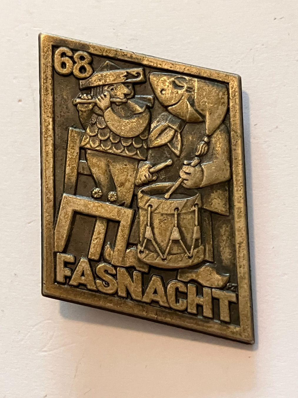 Basler Plaketten & Abzeichen: 1 Basler Fasnacht Plakette 1968 1 Silber – Gebraucht aus Basel von djwwpp