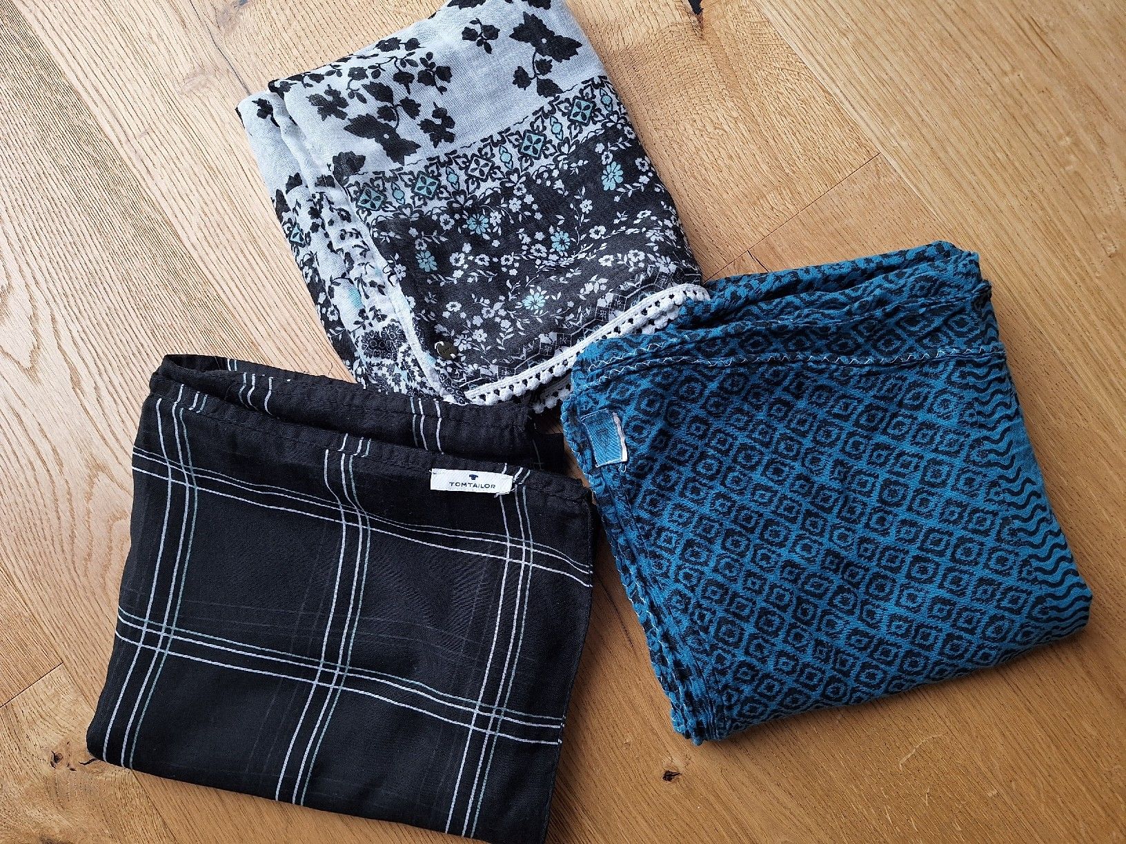 Foulards, Tücher & Schals: Schalpaket Tom Tailor/Esprit/Beck Söndergaard – Gebraucht aus Dörflingen von cra_5rv7 1