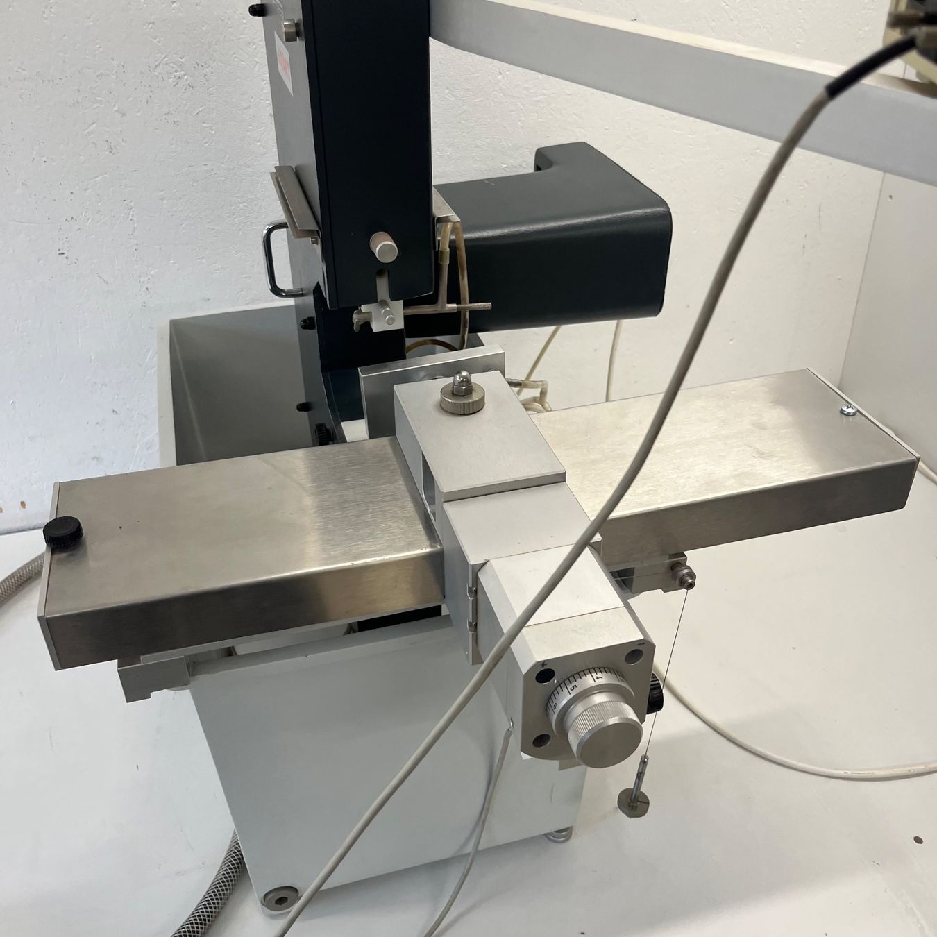 Accessori da laboratorio: EXAKT 300 Pathologische Bandsäge – Usato da Niederdorf venduto da LeptonAG_Labor 6
