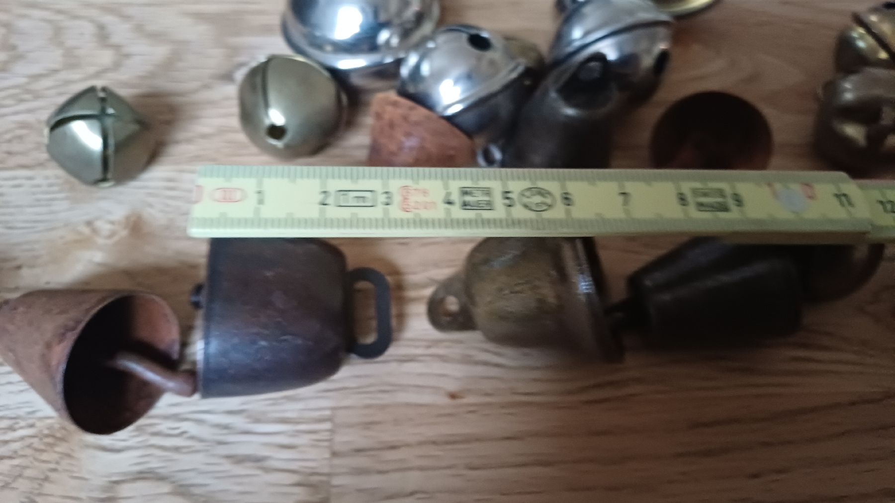 Campanacci mucche: 36 Verschiedene Glöckli – Usato da Flawil venduto da Naphtali 4