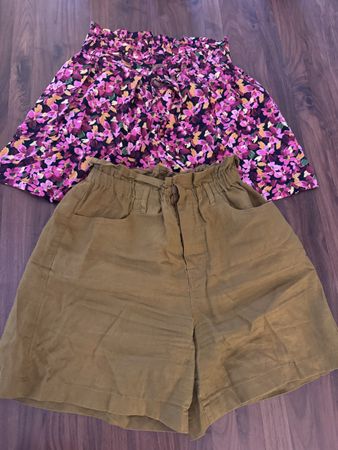 Benetton Leinen Shorts&Stradivarius blumen shorts Gr. M/38