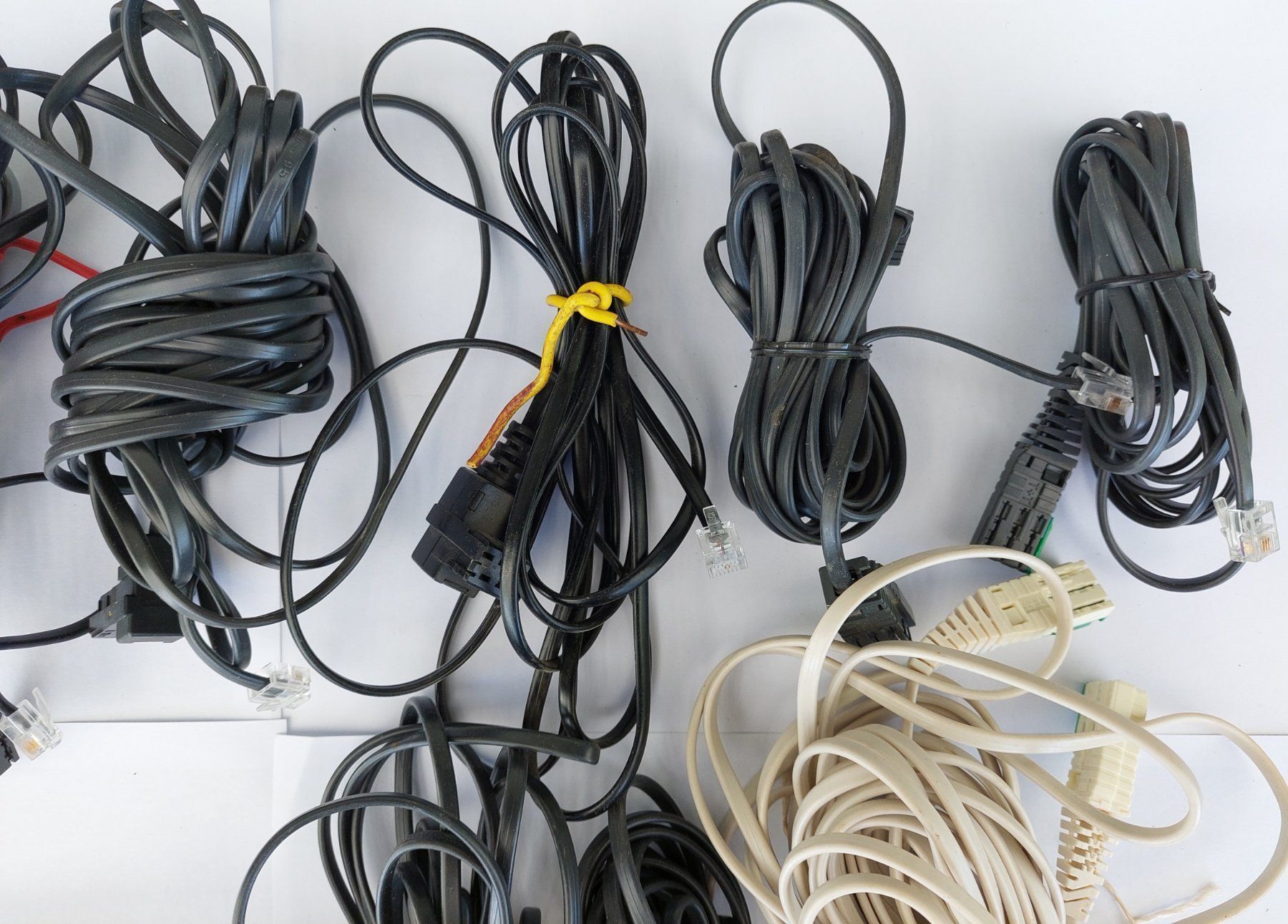 Cavi: Telefonkabel diverse Längen&Stecker – Usato da Zürich venduto da Cortin 2
