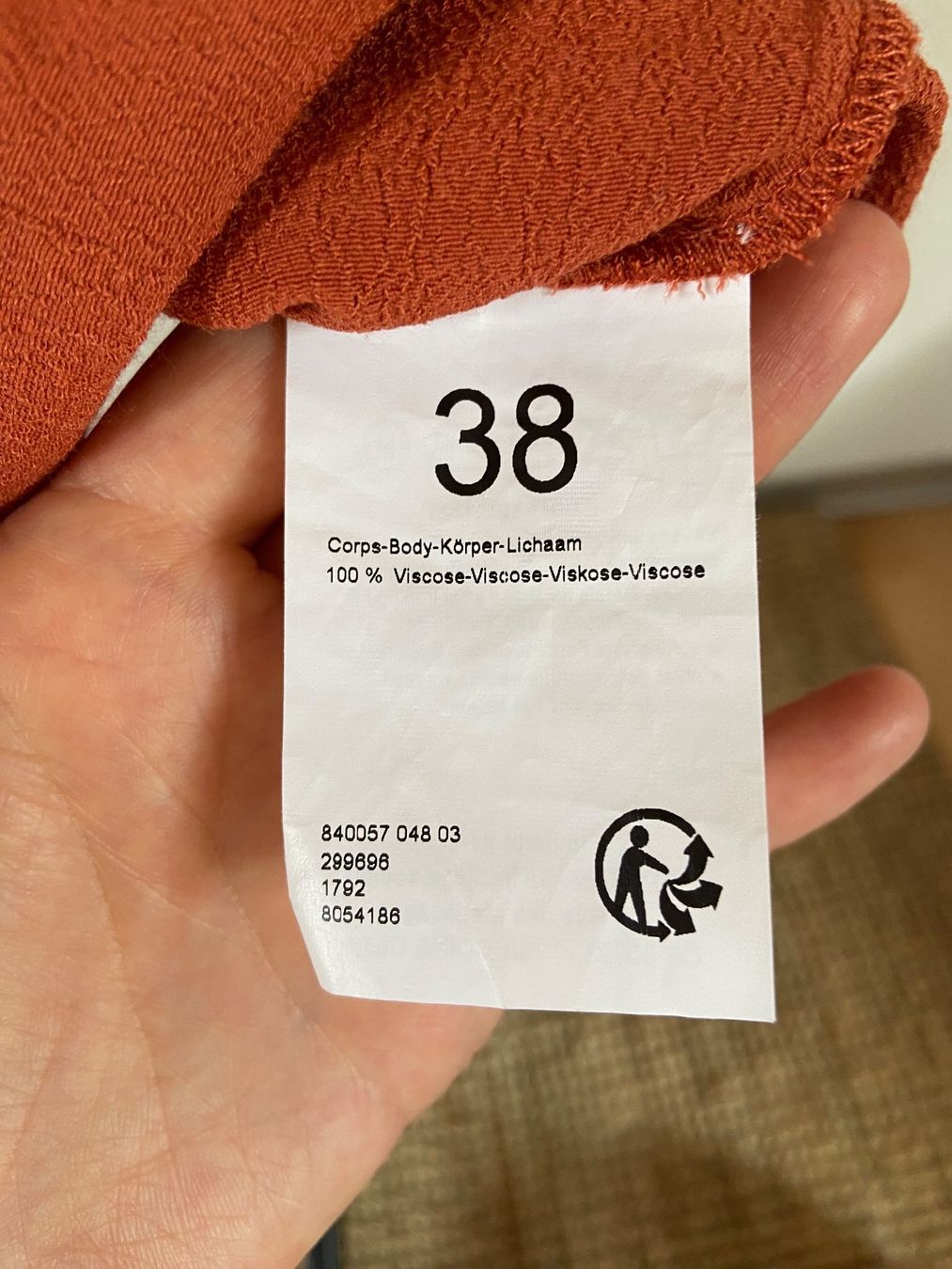 Vestiti: Schönes Kleid aus Viscose – Usato da Evilard venduto da Mikhaylova 6