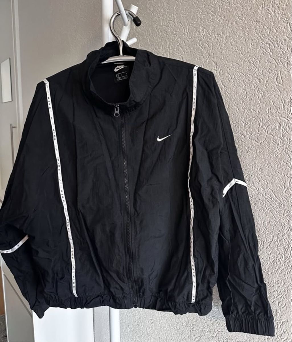 Nike Jacken: Nike Vintage Windjacke – Gebraucht aus Gossau SG von vfgro