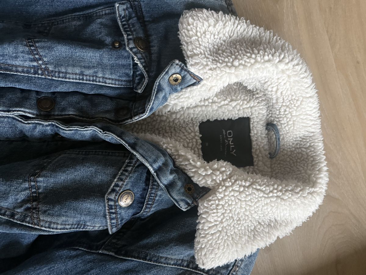 Only Giacche: Only Jeansjacke mit Teddyfutter, Gr. 36, Neuwertig! – Nuovo (secondo la descrizione) da Liestal venduto da isa_8y72 2