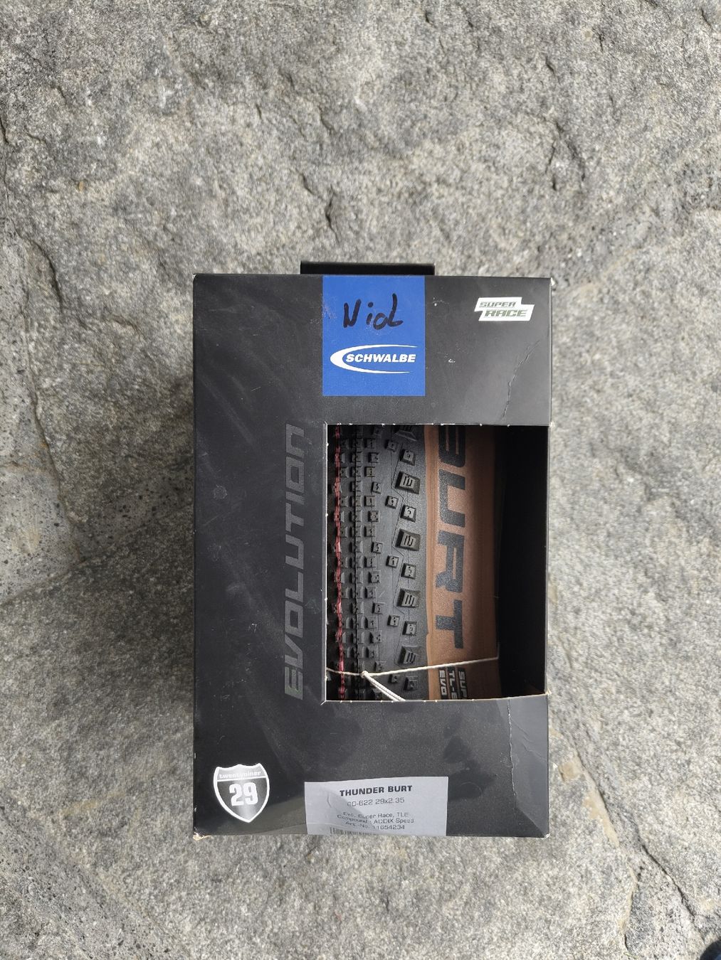 Pneus & Roues: Schwalbe Thunder Burt 29x2.35 – Neuf avec emballage d'origine à Appenzell Steinegg par Knechtle