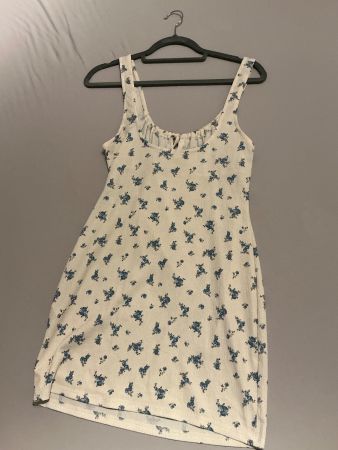 Sommerkleid weiss mit blauem Blumenmuster Gr.M