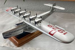Flugzeug Flugmodell "Dornier Do-X" inkl. Buch